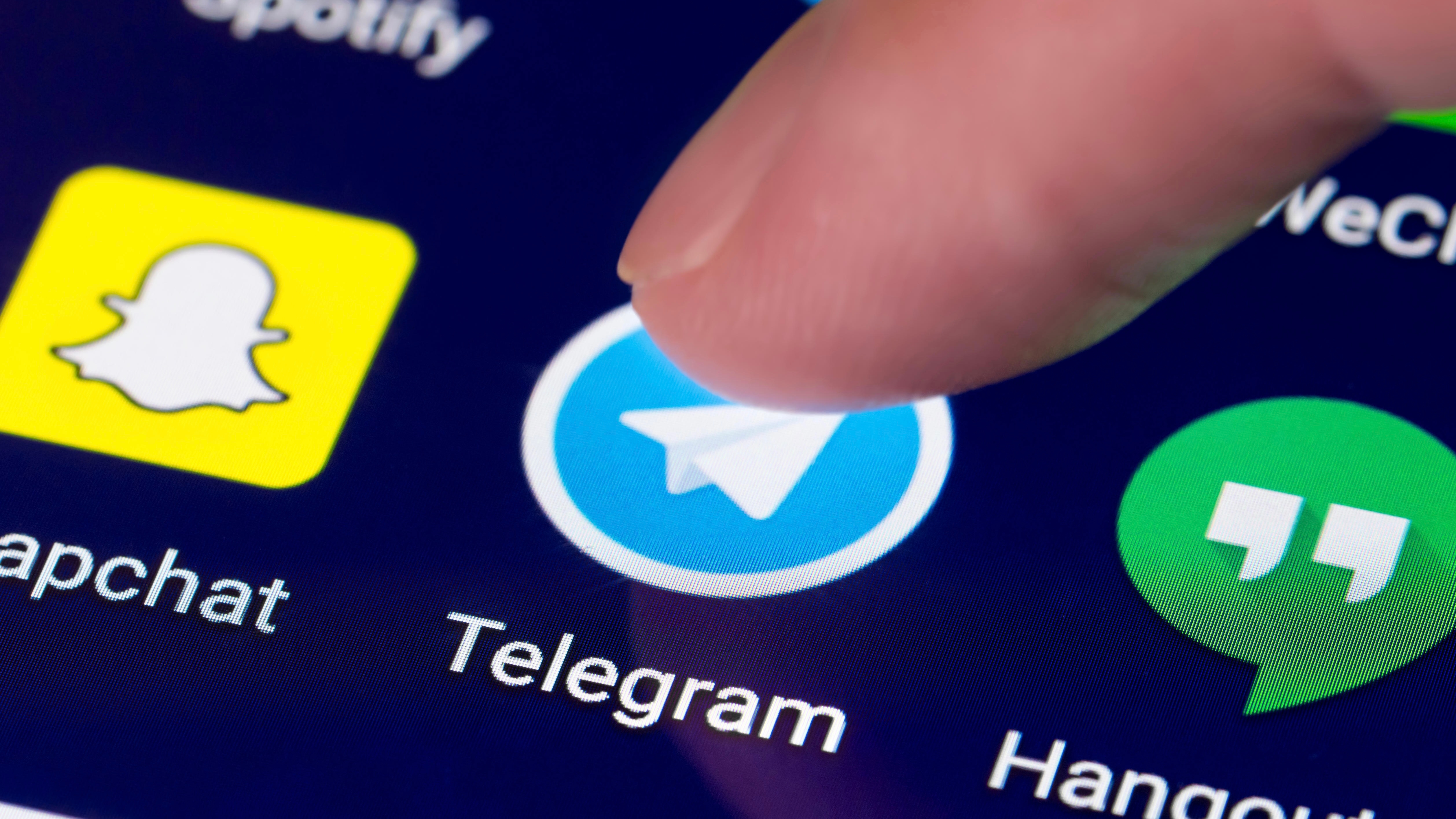 Receiving text messages on a Hong Kong virtual number