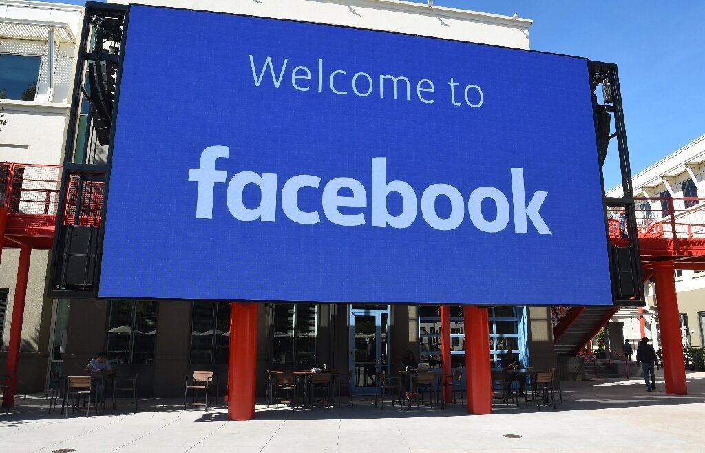 Exploring Instagram: The importance and impact of contemporary social media 