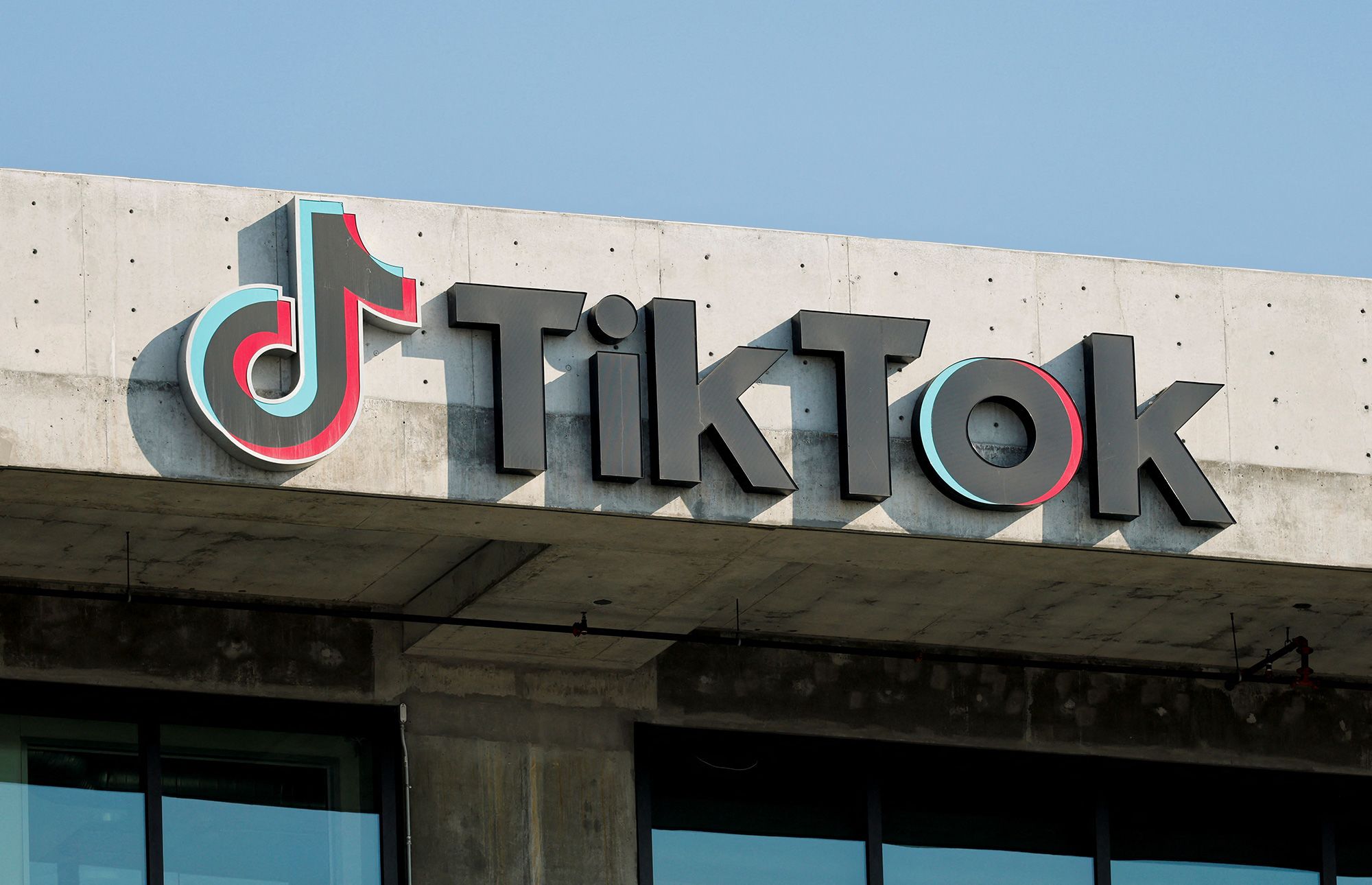 TikTok's overseas screening and digital marketing strategies